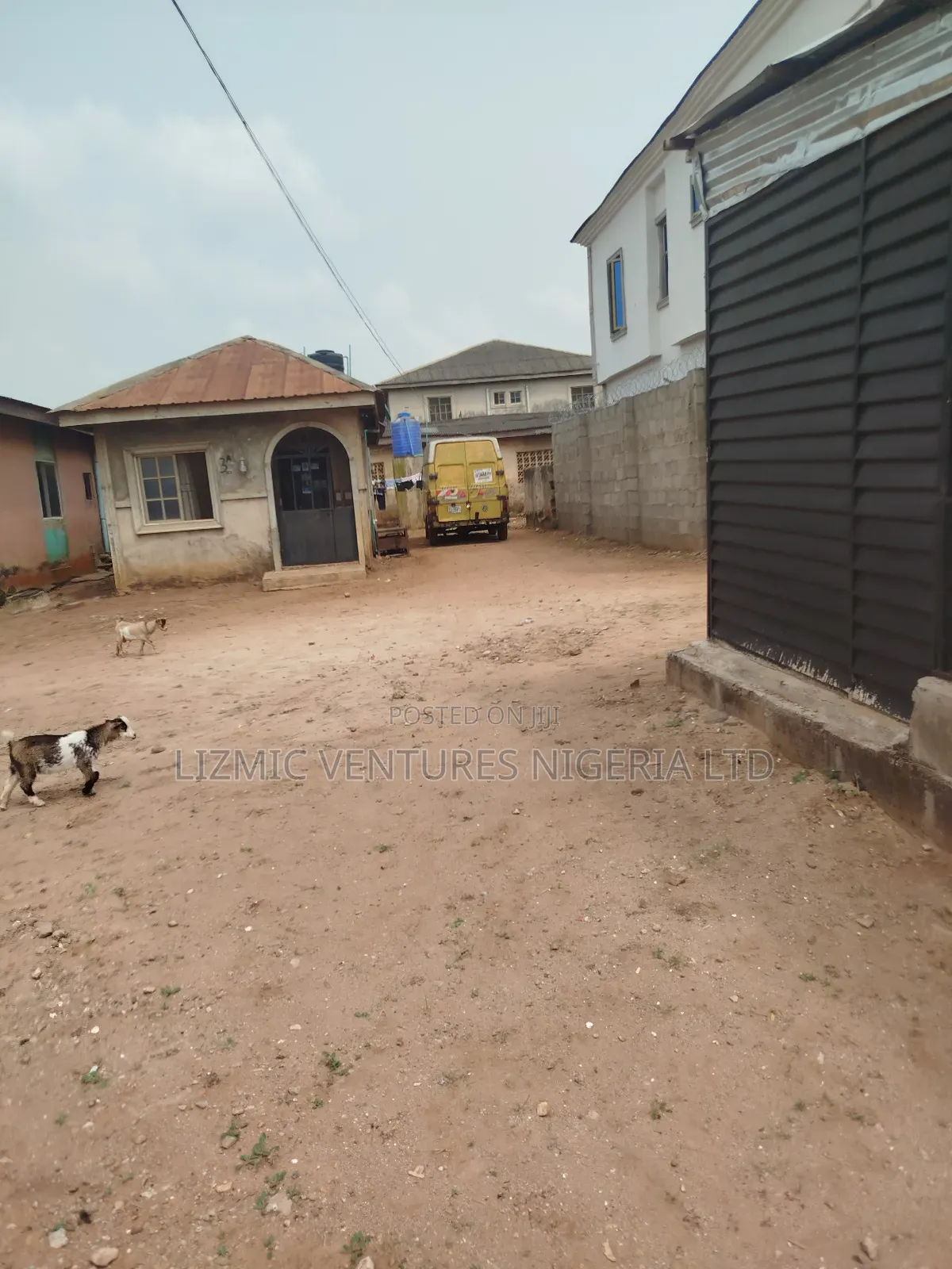 3bdrm Apartment in Agric Estate, Igando / Ikotun/Igando for sale