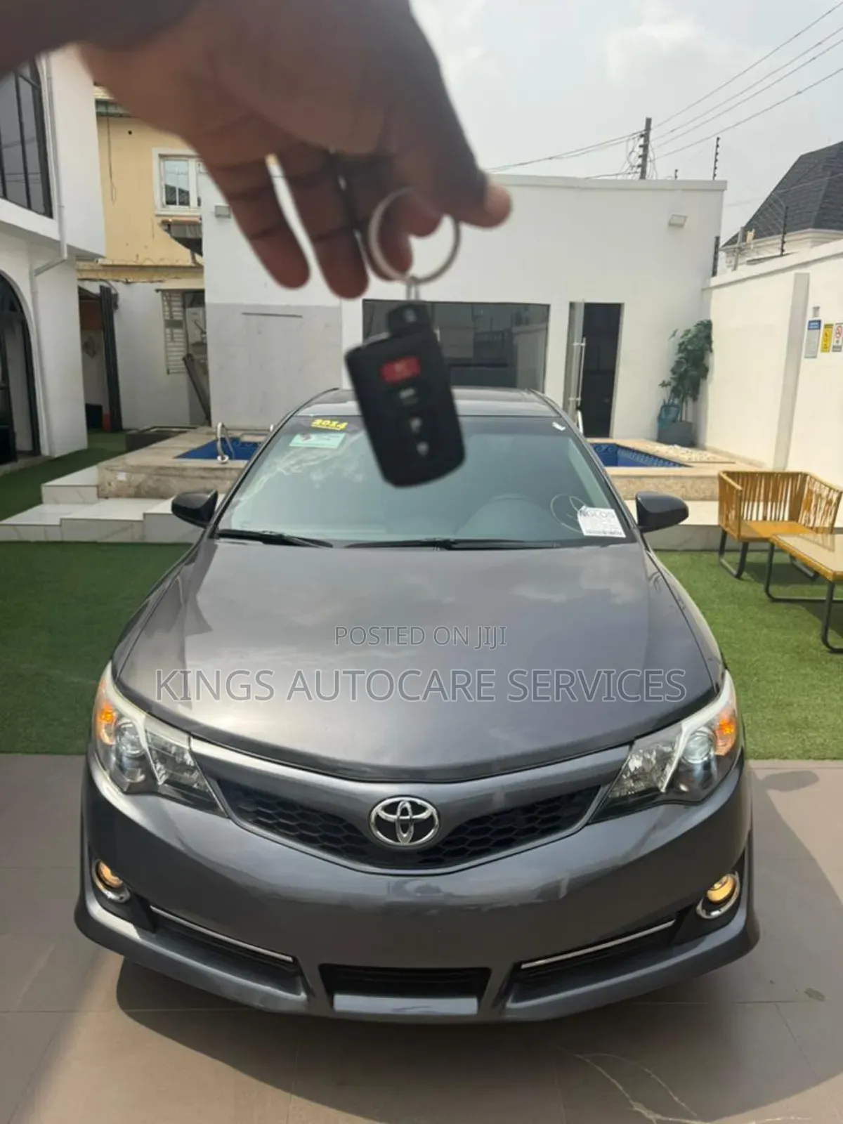 Toyota Camry SE V6 4dr Sedan (3.5L 6cyl 6A) 2013 Gray
