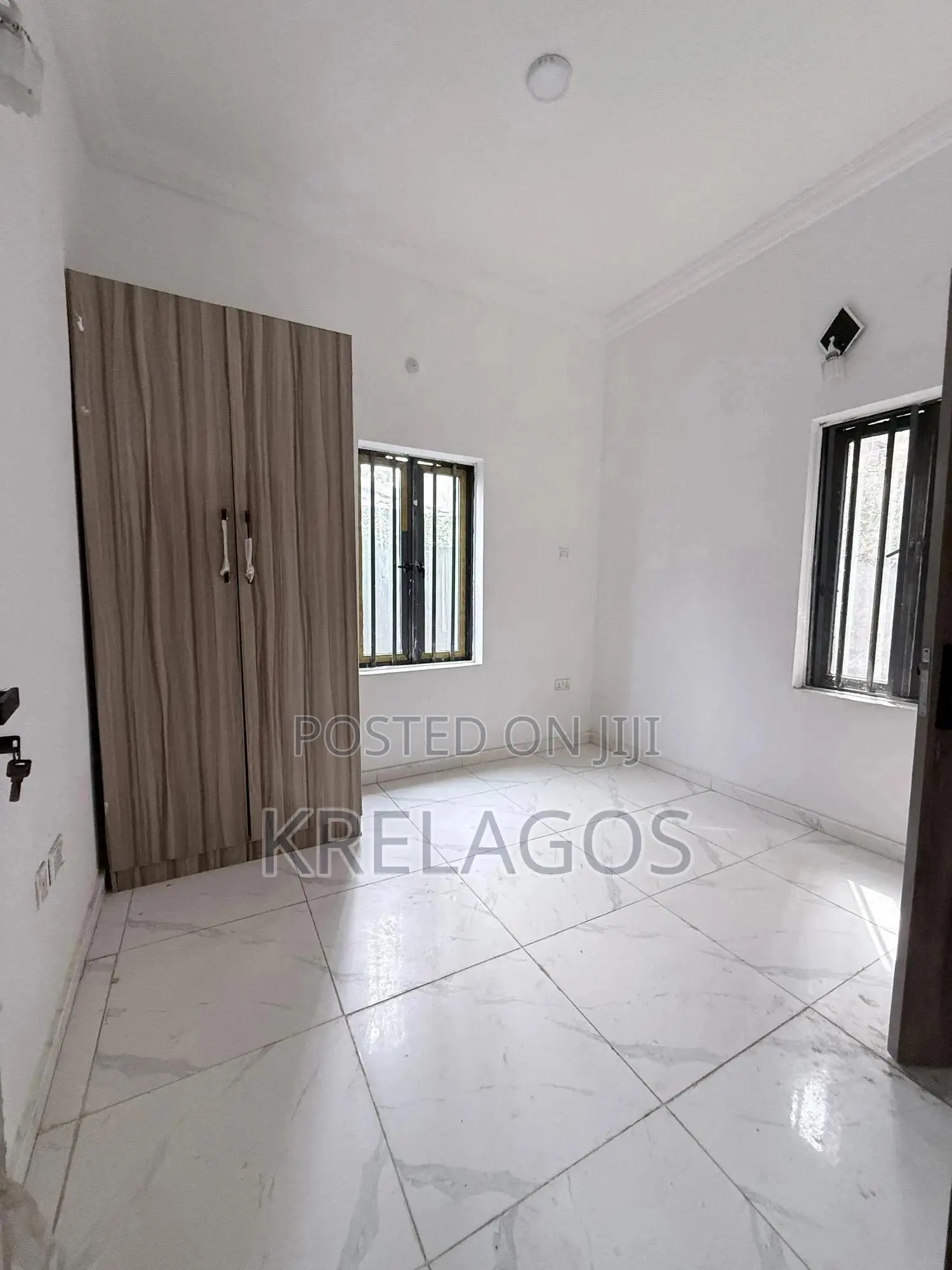 3bdrm Apartment in Ikate, Lekki for sale