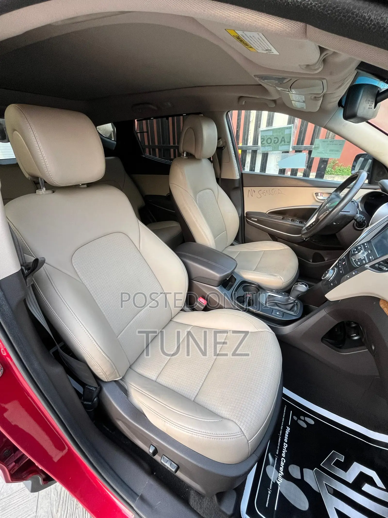 Hyundai Santa Fe Limited 4dr SUV AWD (3.3L 6cyl 6A) 2015 Red