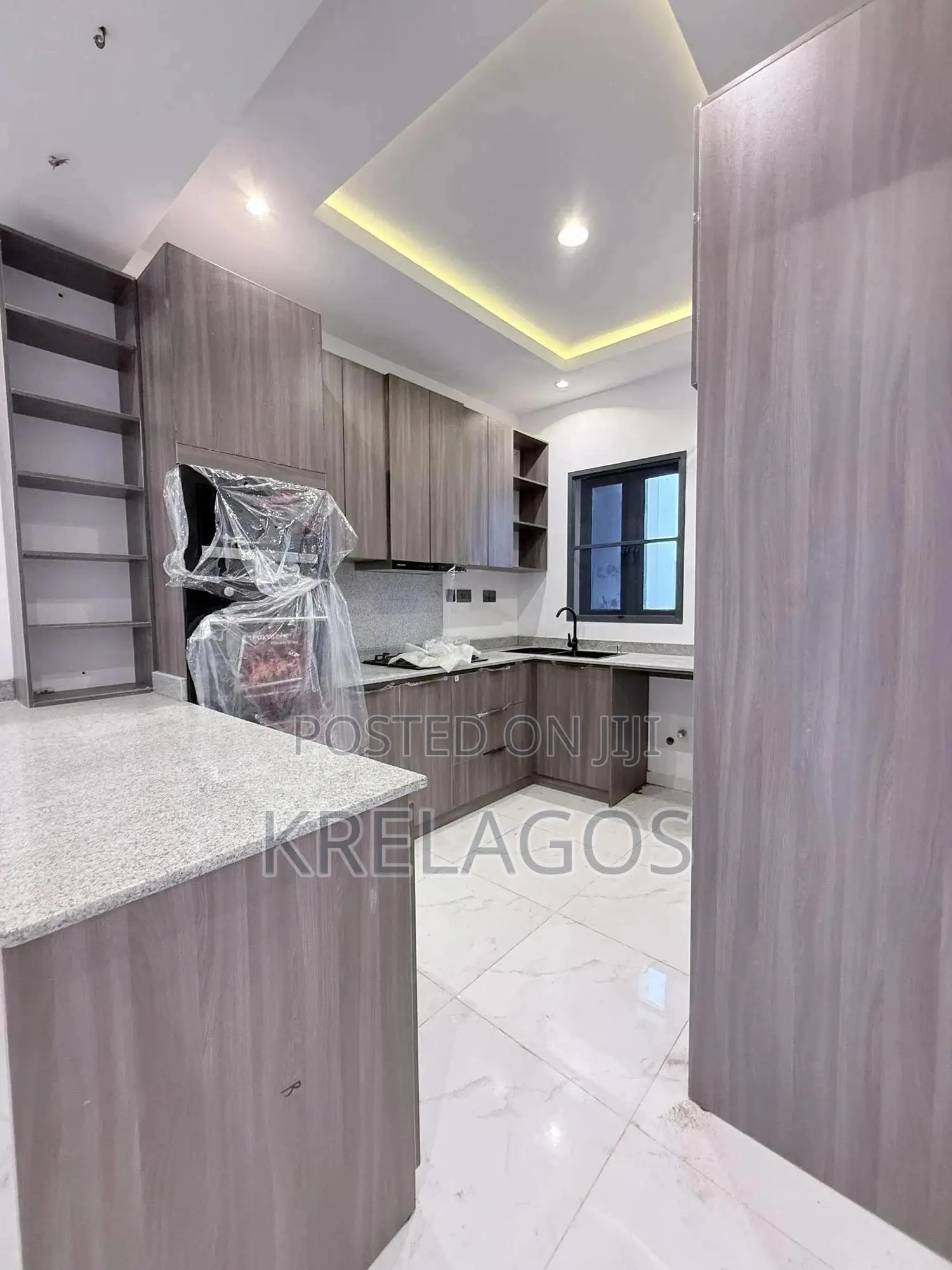 2bdrm Apartment in Ikate, Lekki for sale