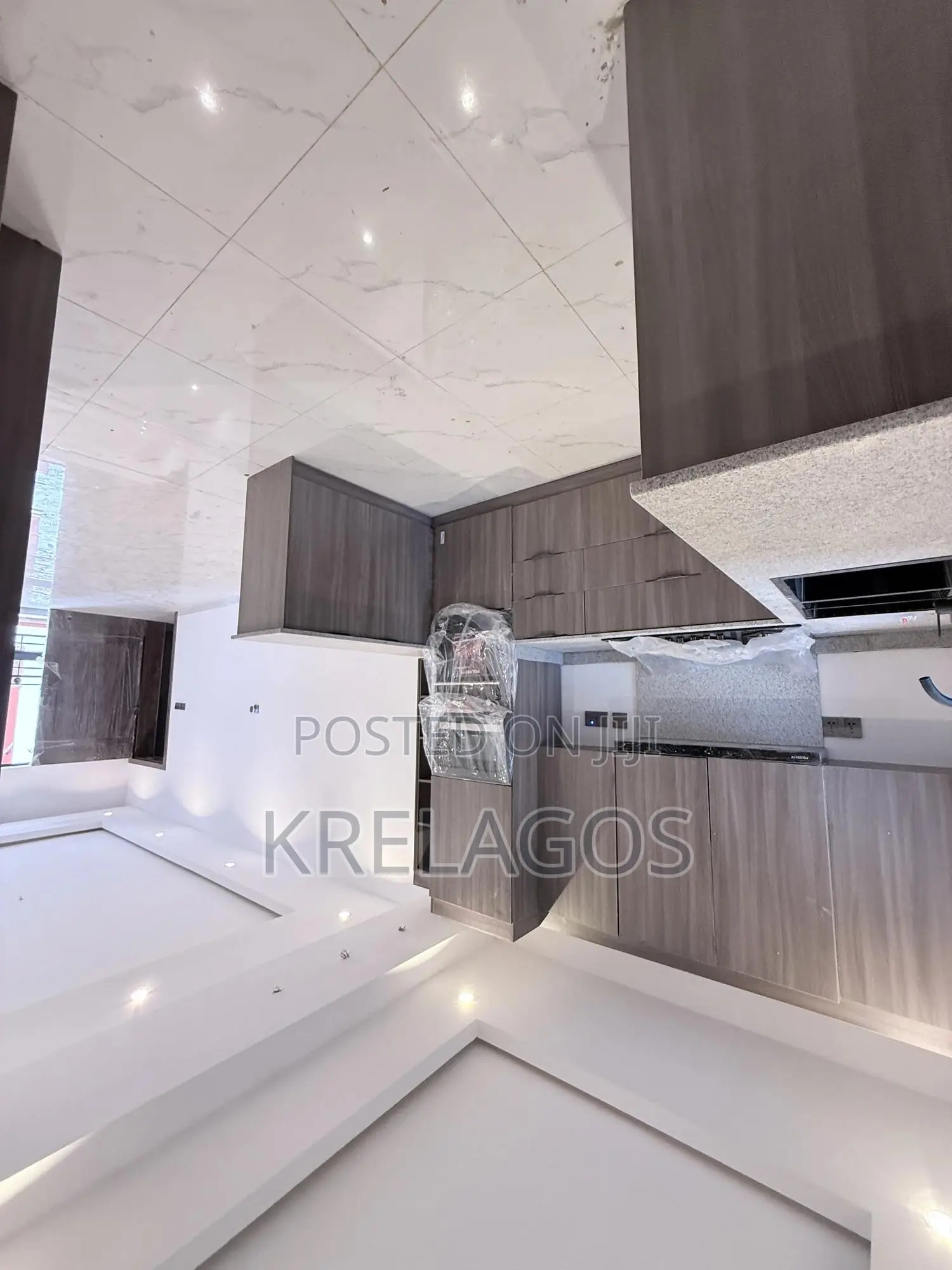 3bdrm Apartment In Ikate, Lekki For Sale