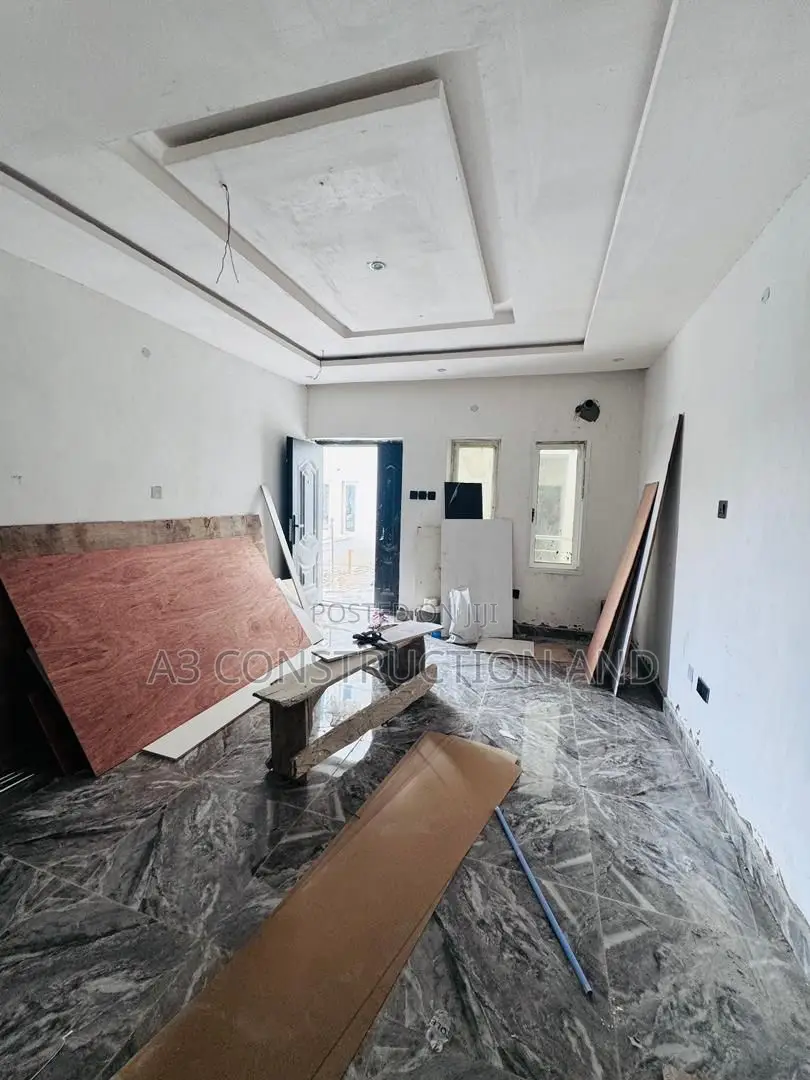 2bdrm Duplex in Atoyebi Courts,, Basorun for rent