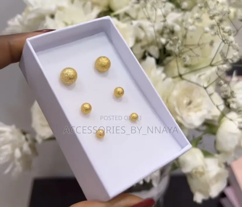 Tiny Gold Earring