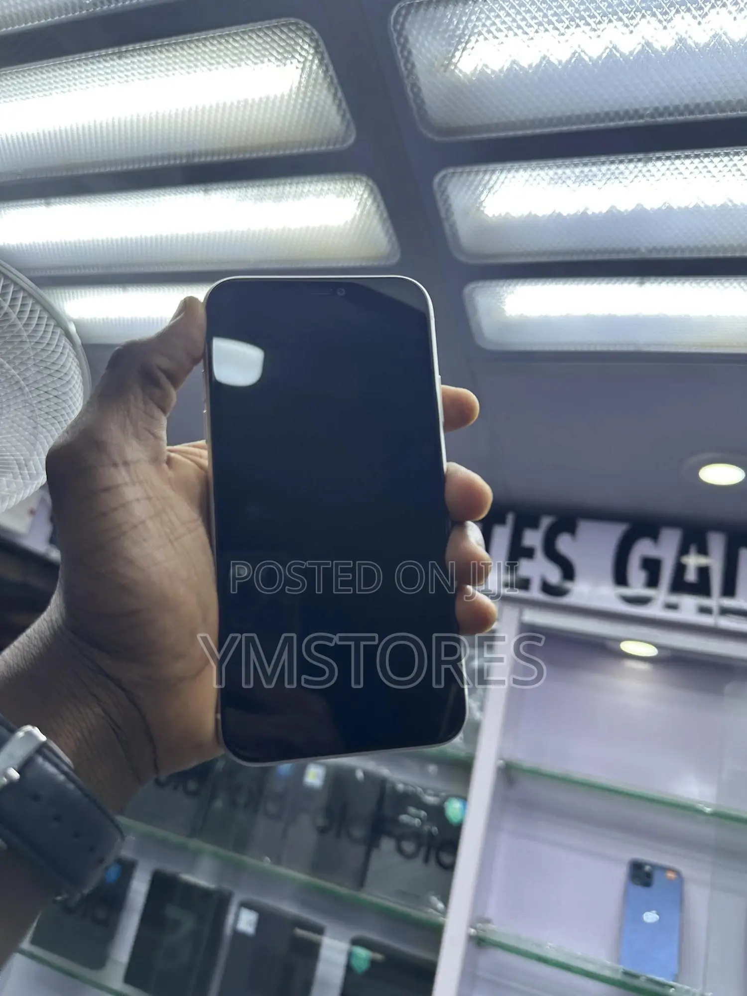 New Apple iPhone 11 128 GB White