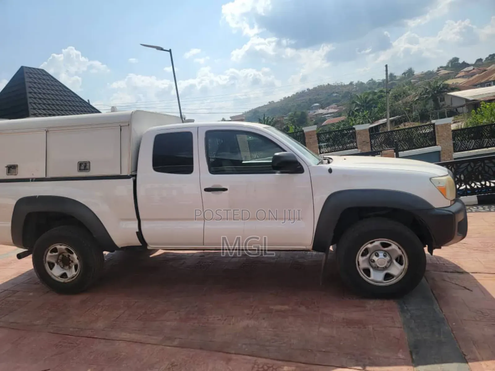 Toyota Tacoma 2013 White