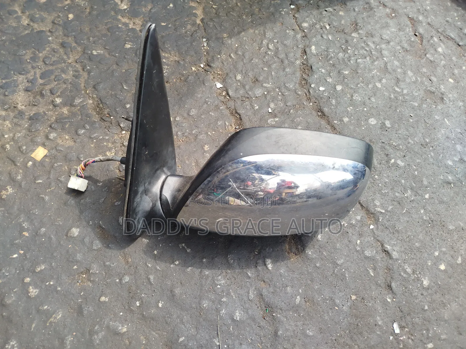 Toyota Sequoia 2005-2007 Side Mirror
