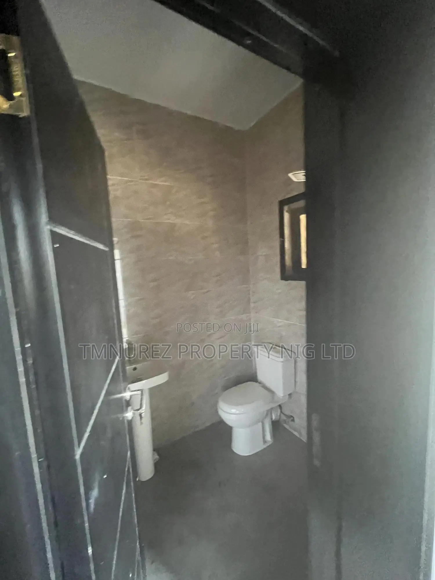 4bdrm Apartment in Lekki Phase 1 for rent