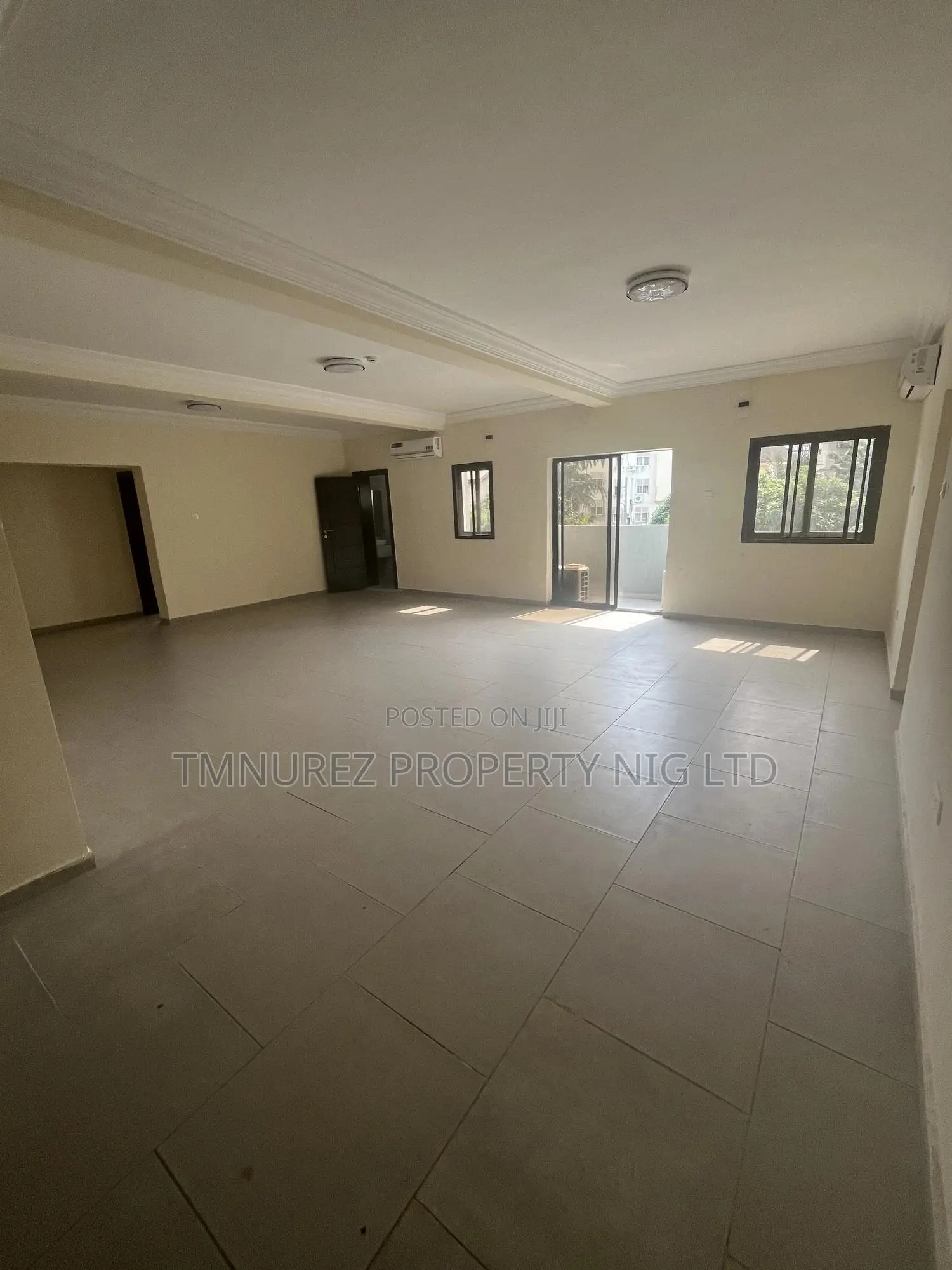 4bdrm Apartment in Lekki Phase 1 for rent