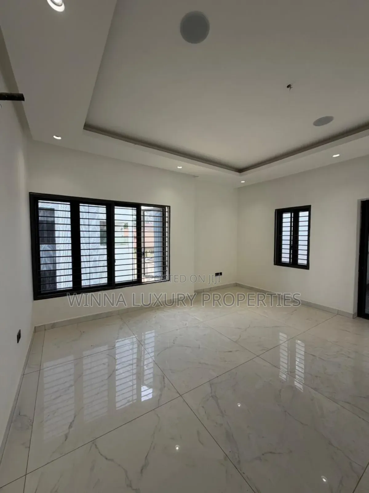 7bdrm Mansion in Asokoro Main for sale