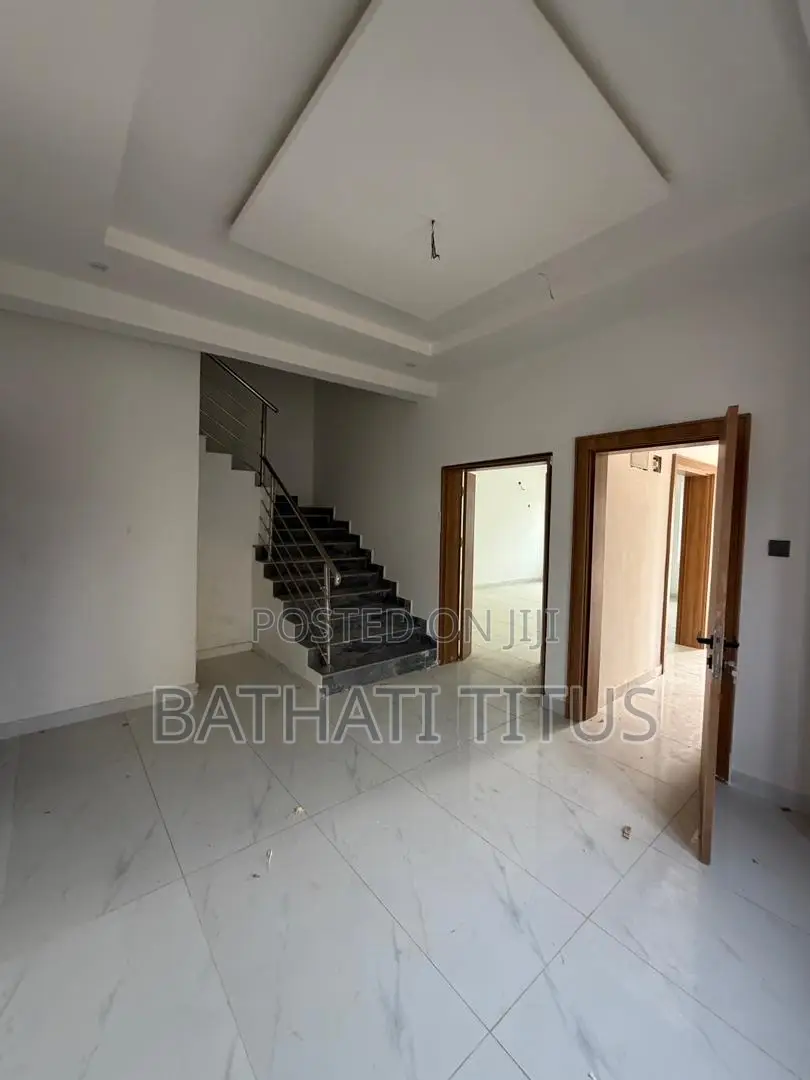 4bdrm Duplex in Jahi for sale