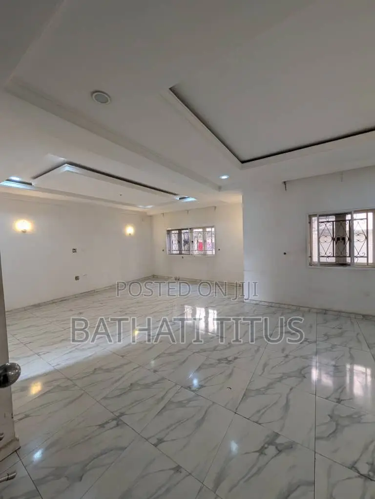 4bdrm Duplex in Life Camp By Stella for rent