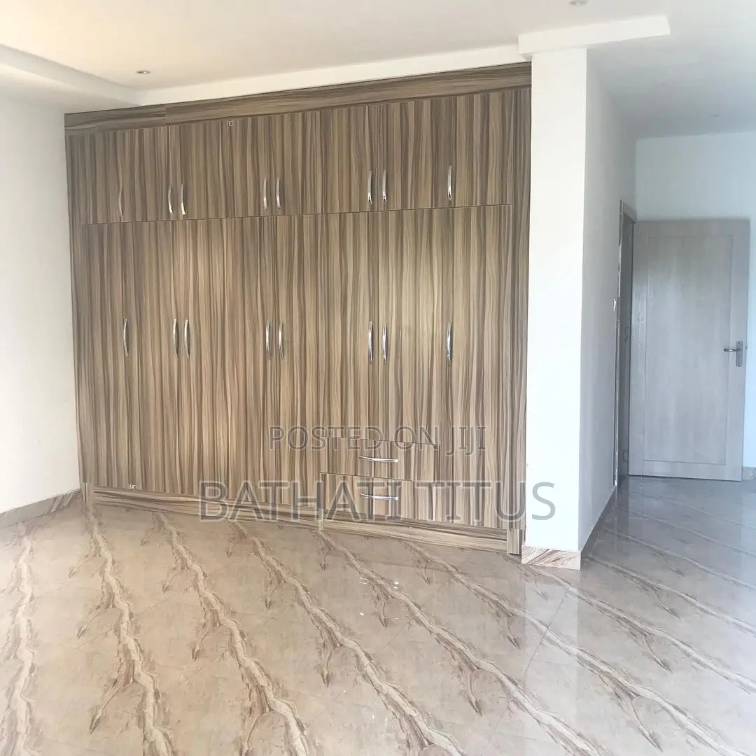 4bdrm Duplex in Life Camp By Stella for rent