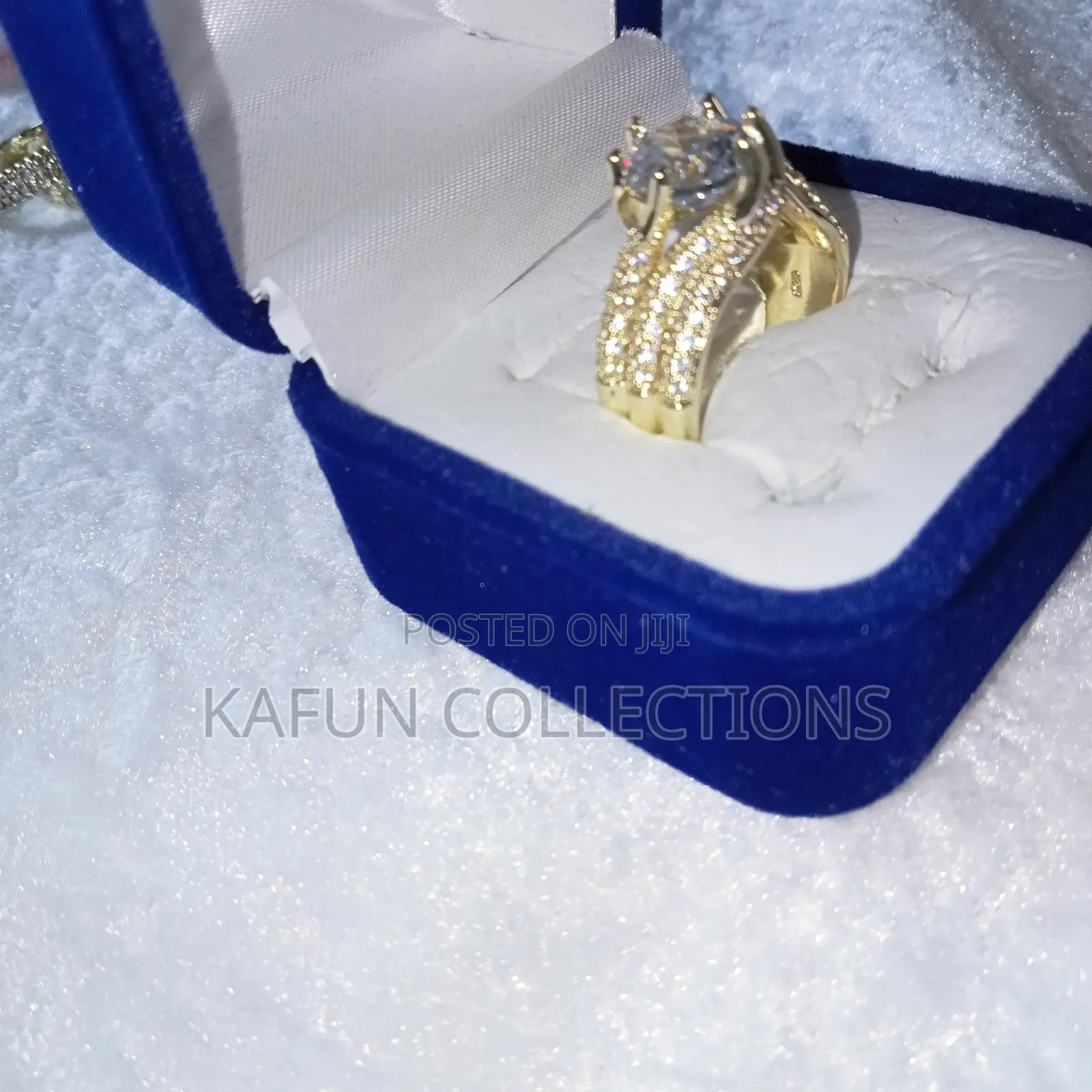 Zirconia Solid Gold Luxury Engagement/Proposal Ring