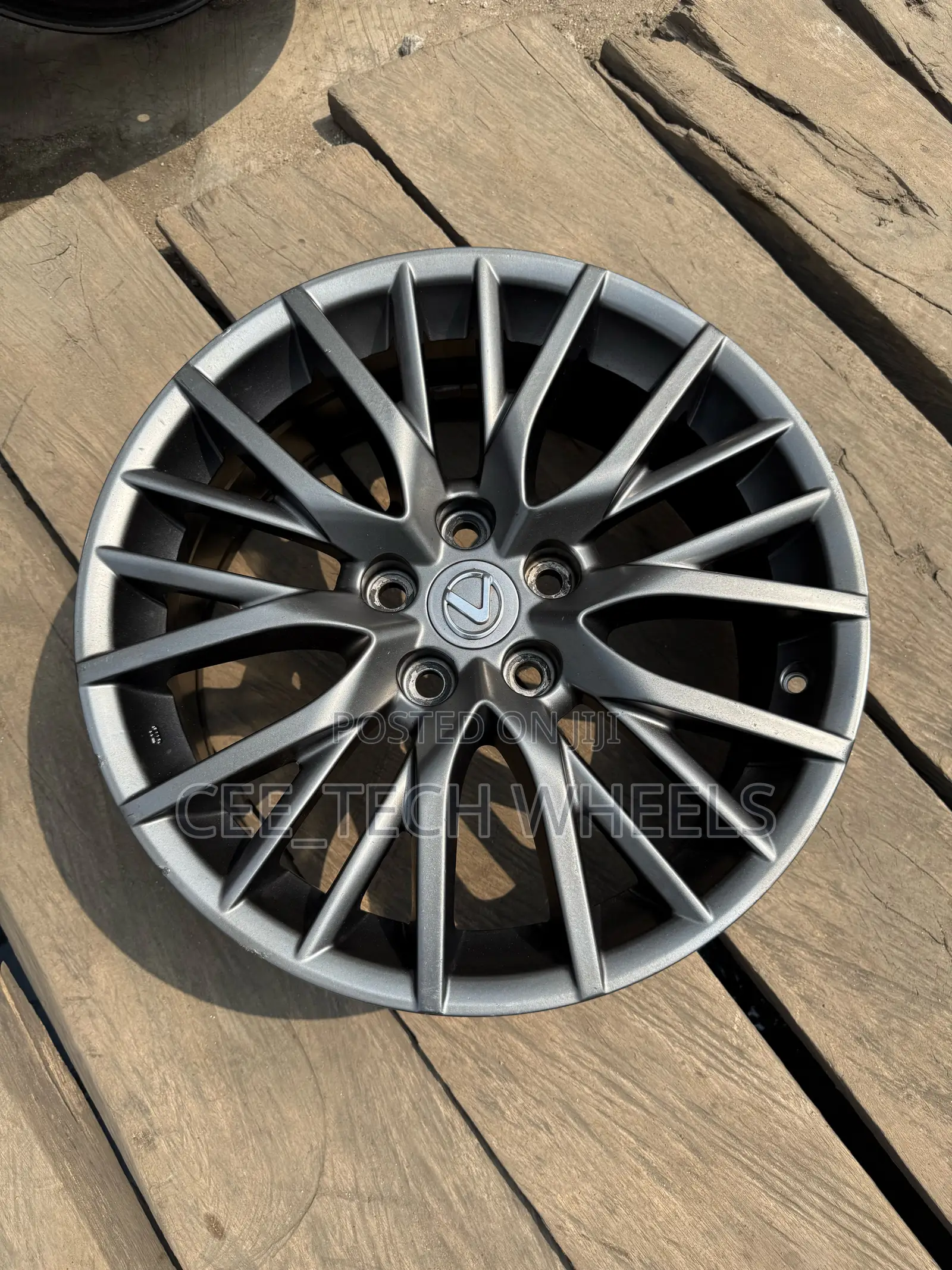 Factory Rx350 Wheel 18-inch Pencil Color