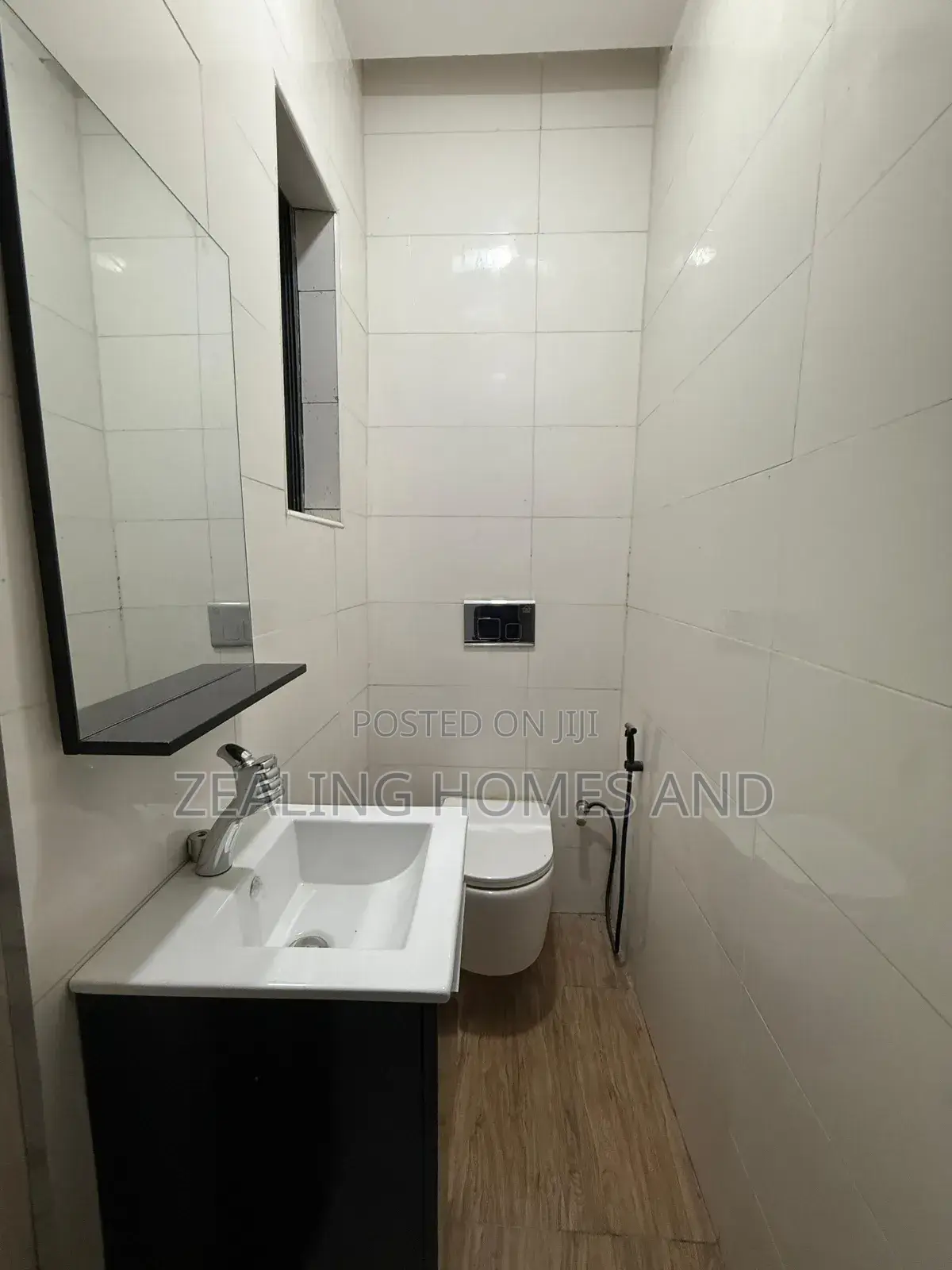 Furnished 3bdrm Apartment in Lekk Phase 1 for sale