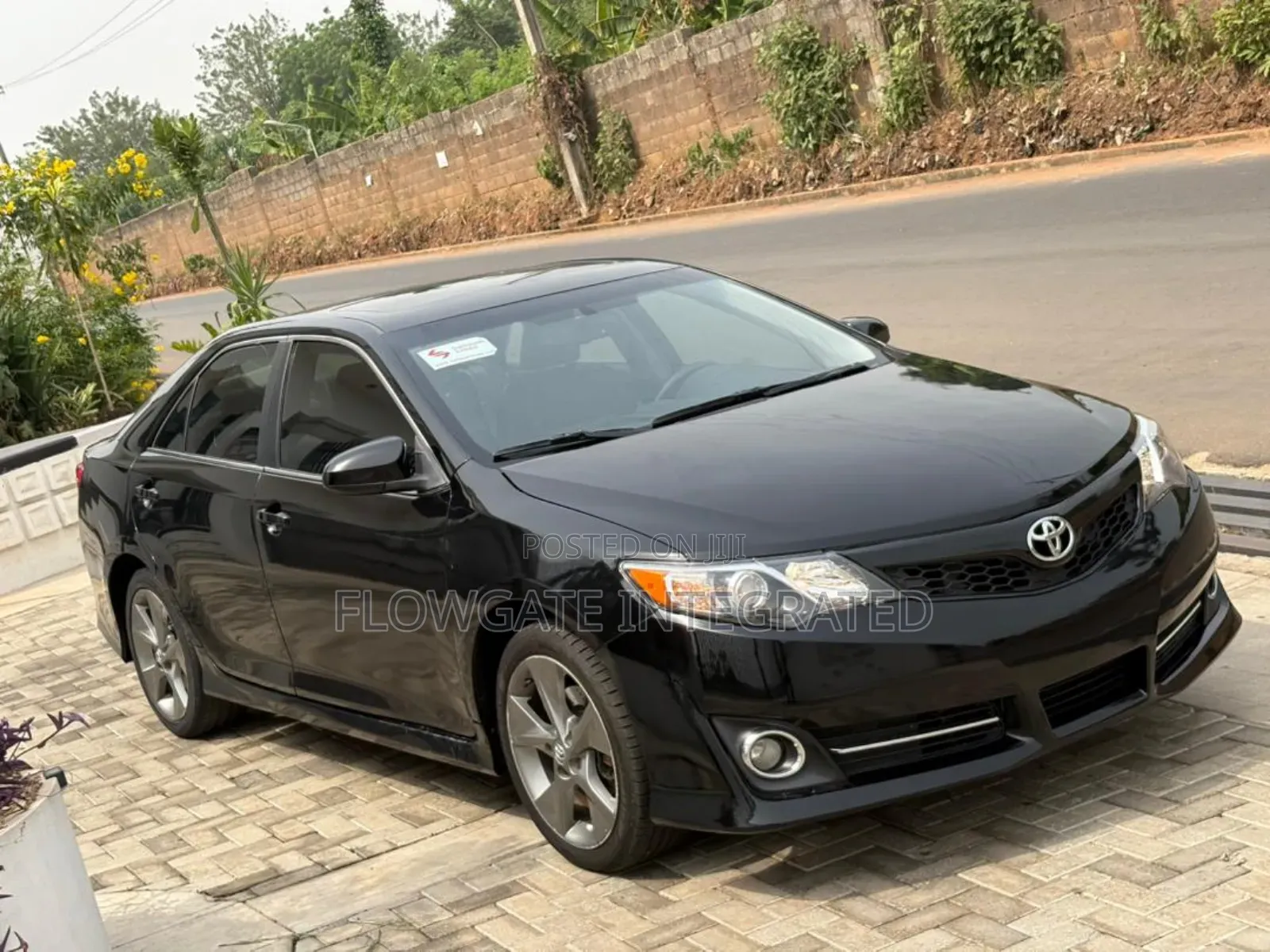 Toyota Camry SE V6 4dr Sedan (3.5L 6cyl 6A) 2013 Black