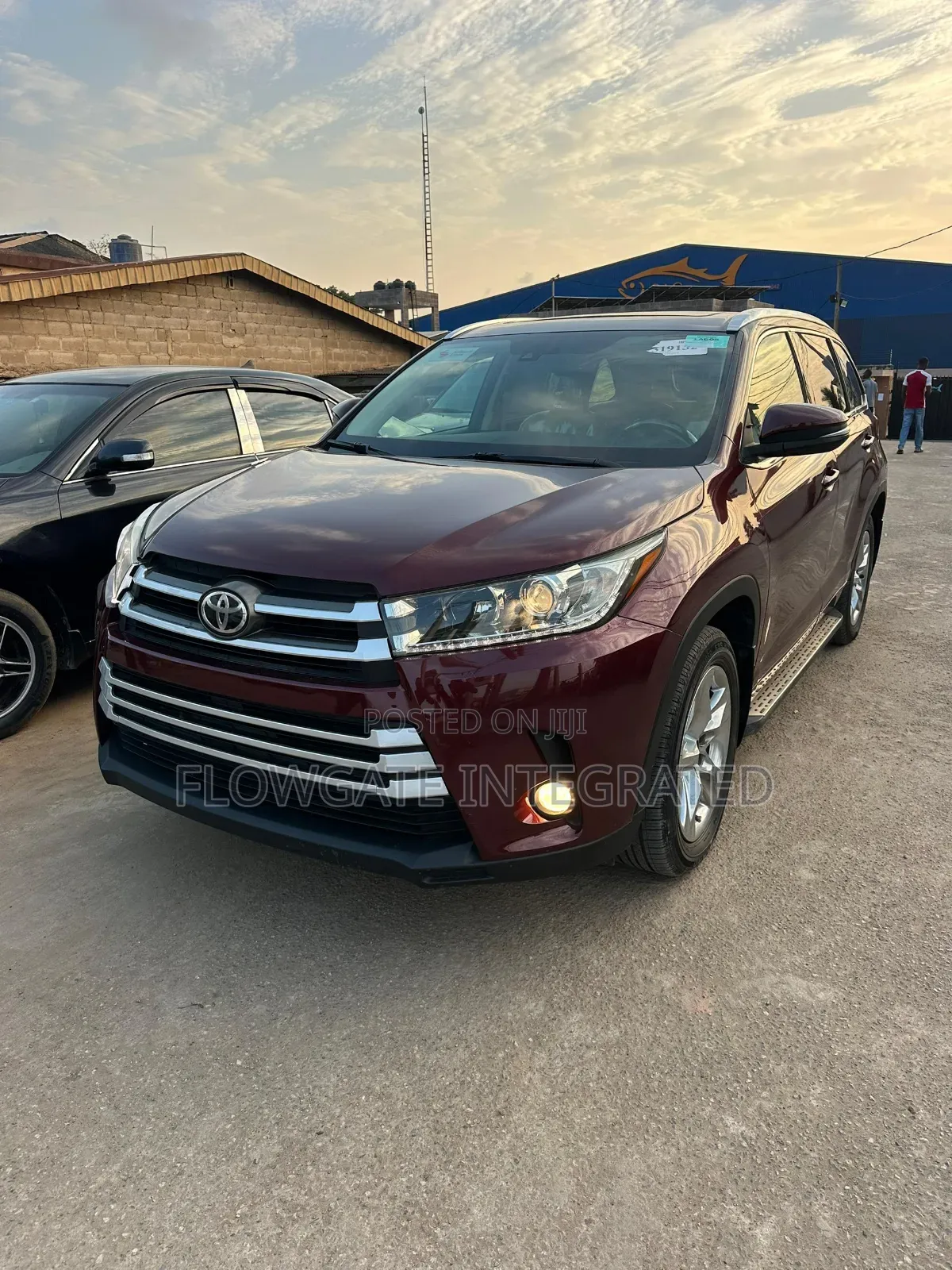 Toyota Highlander Limited Platinum 4dr SUV AWD (3.5L 6cyl 6A) 2015