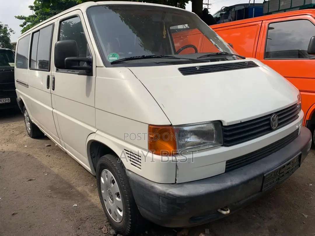 Volkswagen Transporter 2002 White