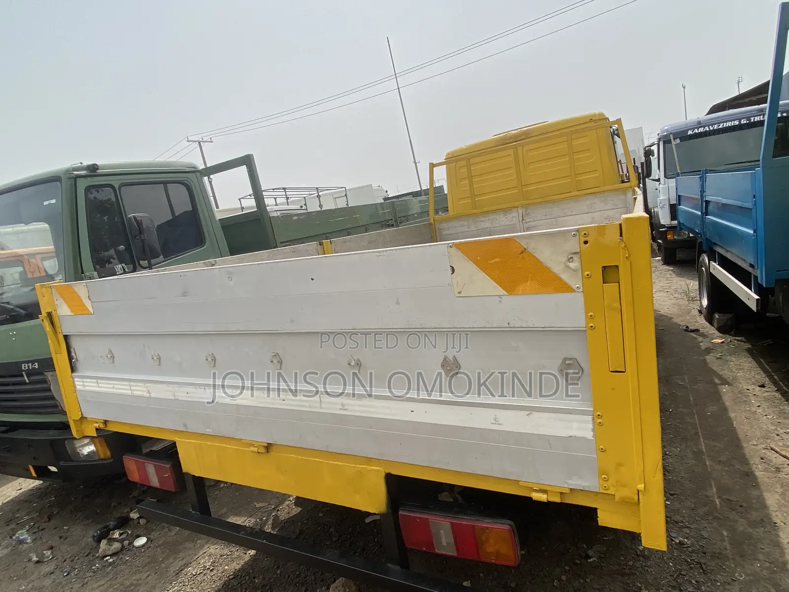 Mercedes Benz 814 Bucket