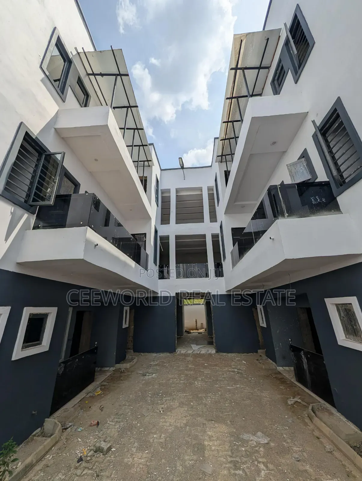 2bdrm Block of Flats in Chief Lateef for sale