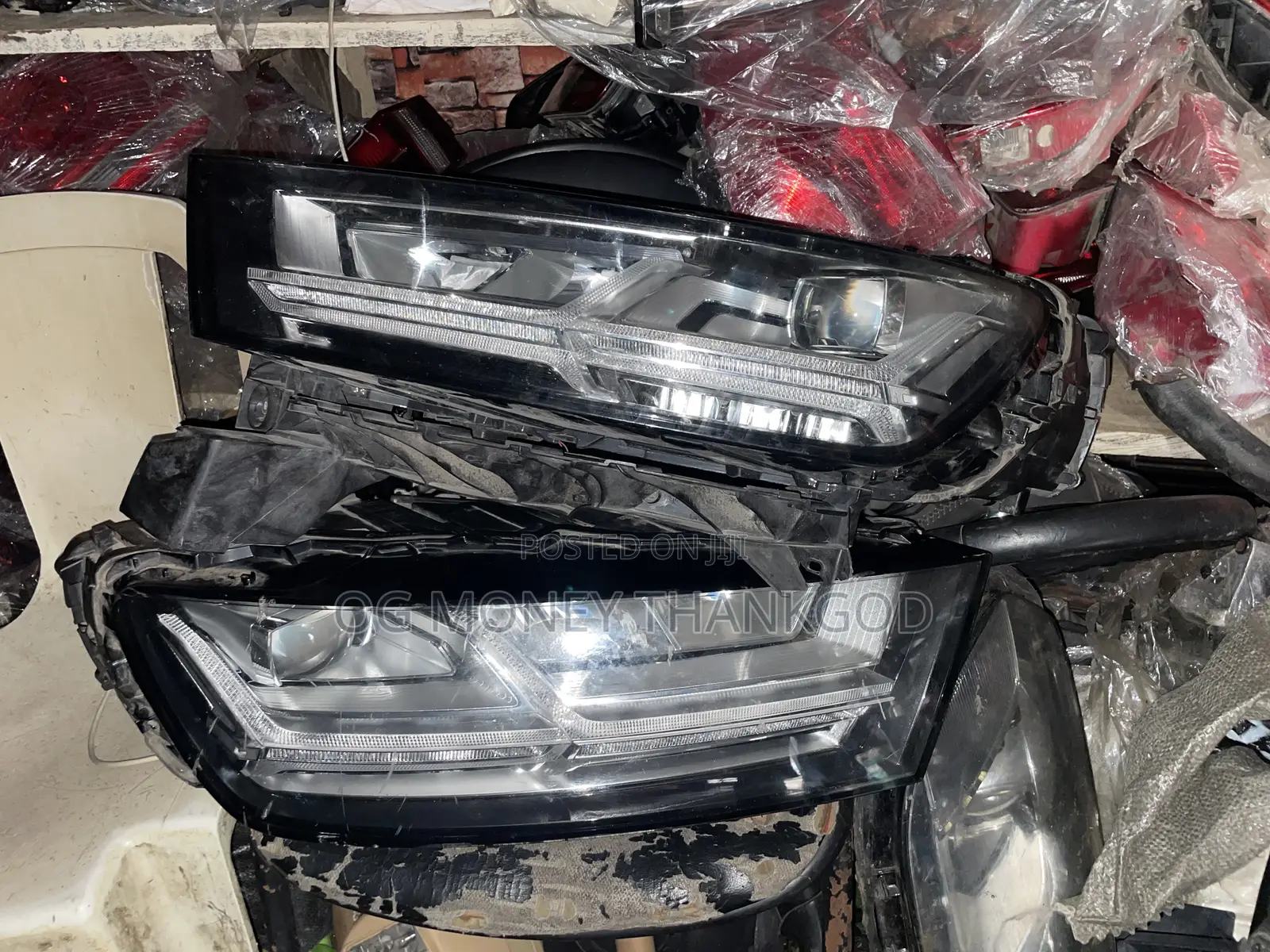 Headlights Audi Q7 2018 2020
