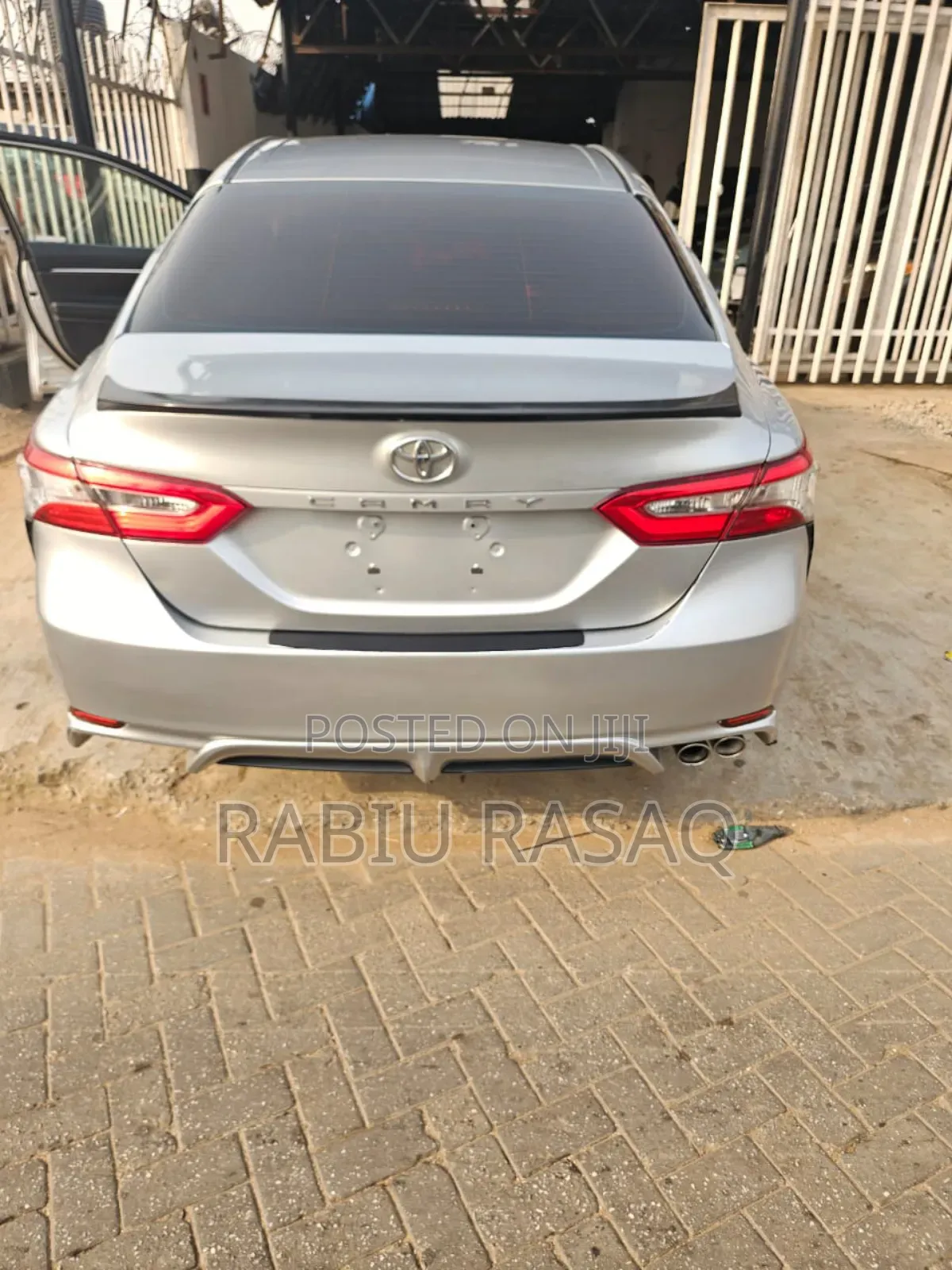 Toyota Camry 2018 Silver