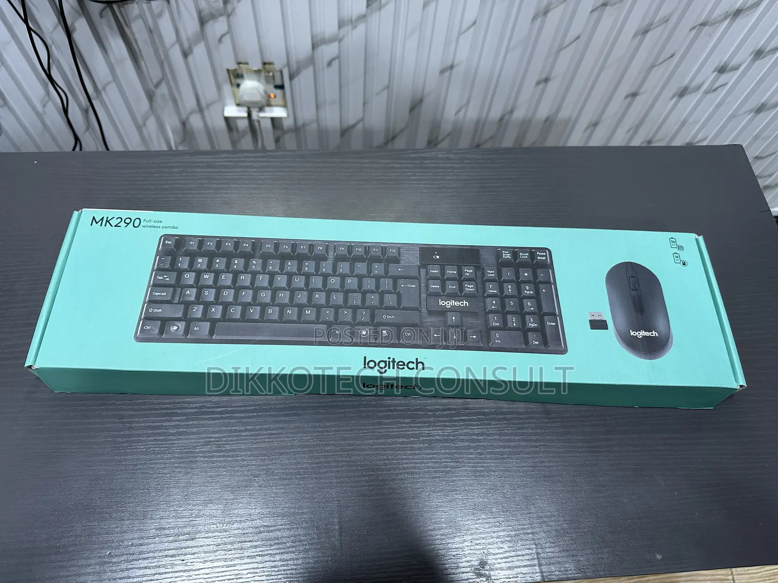 Logitech Wireless Keyboard Mouse Combo (Mk290)