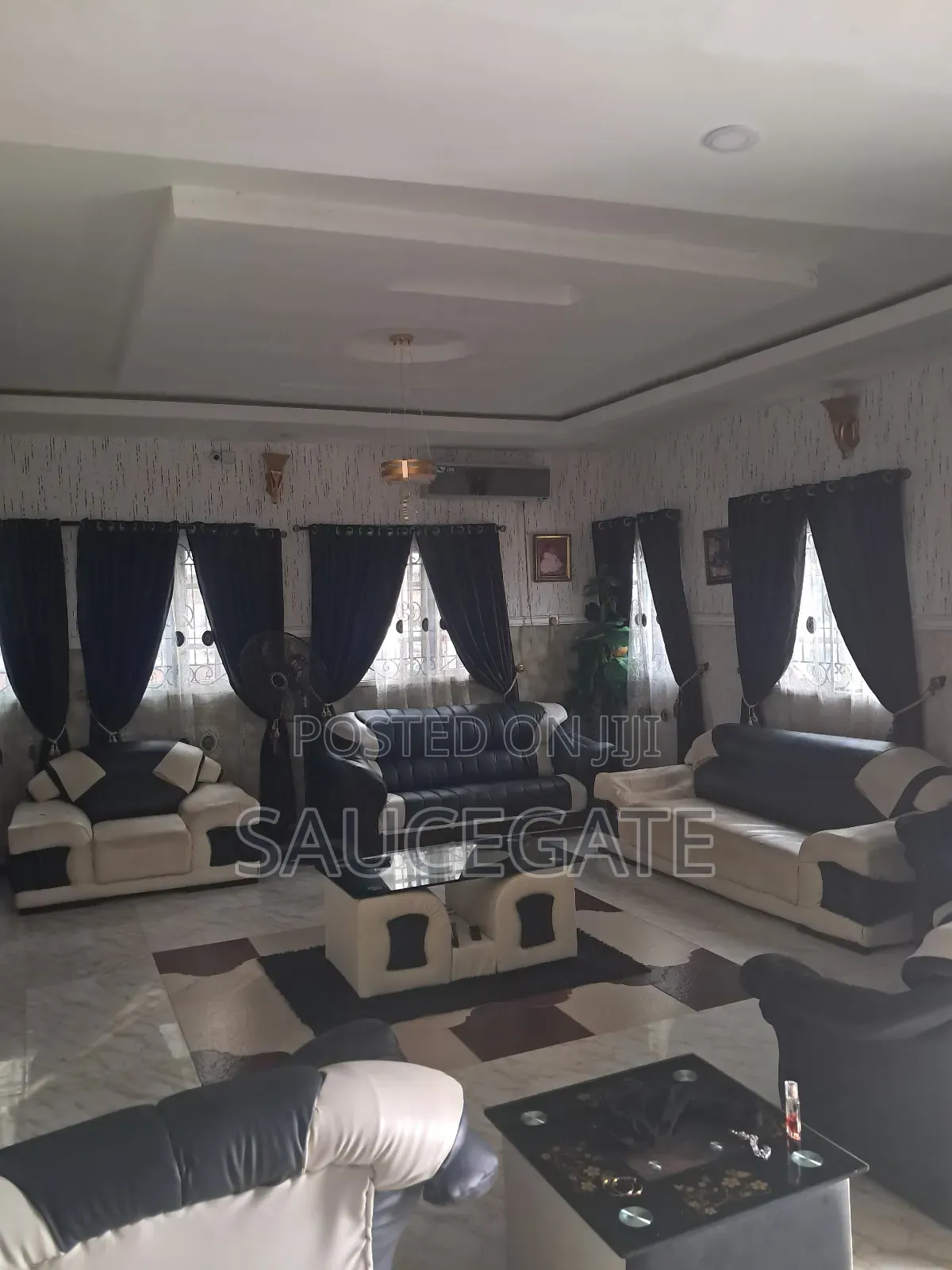 5bdrm Duplex in Newsite Satellite for sale