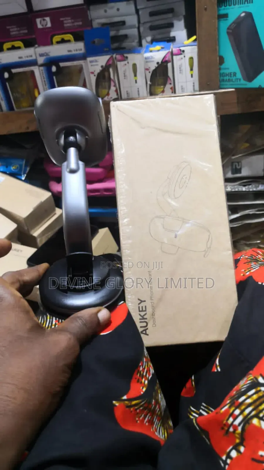 Aukey Magnetic Dashboard Phone Mount – 360° Rotating Car Holder