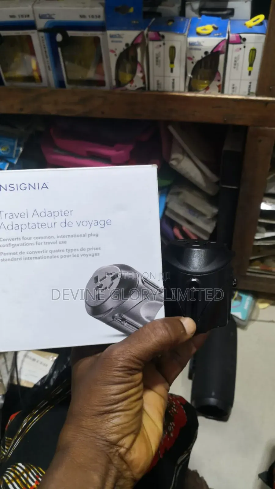 Insignia All-in-1 Universal Travel Plug Adapter Ns-Tadpt1-C