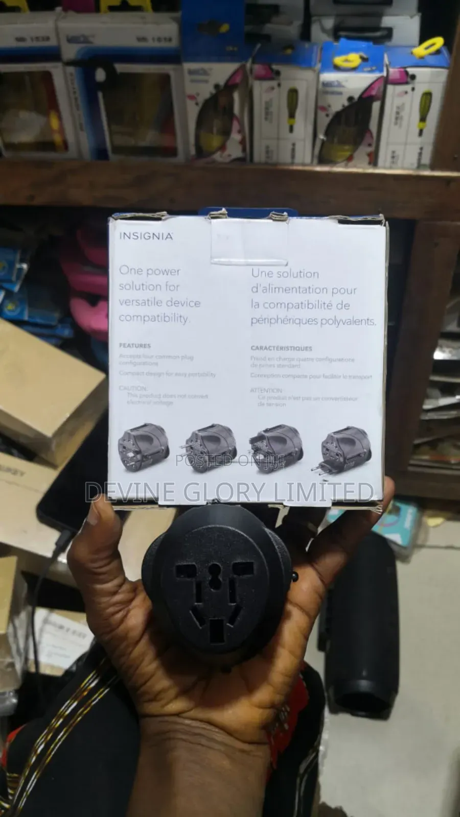 Insignia All-in-1 Universal Travel Plug Adapter Ns-Tadpt1-C