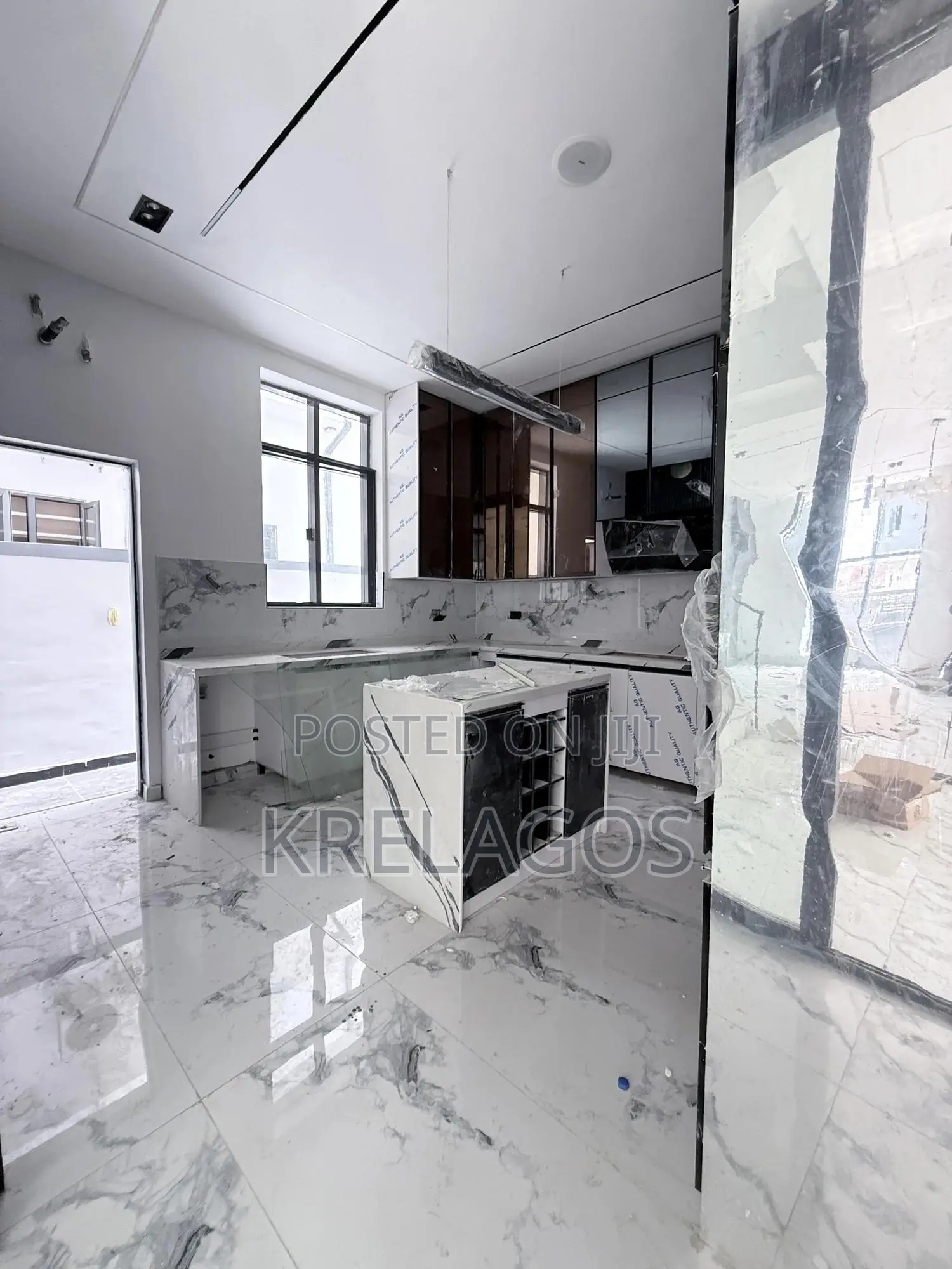 5bdrm Duplex in Lekki County, Ikota for sale