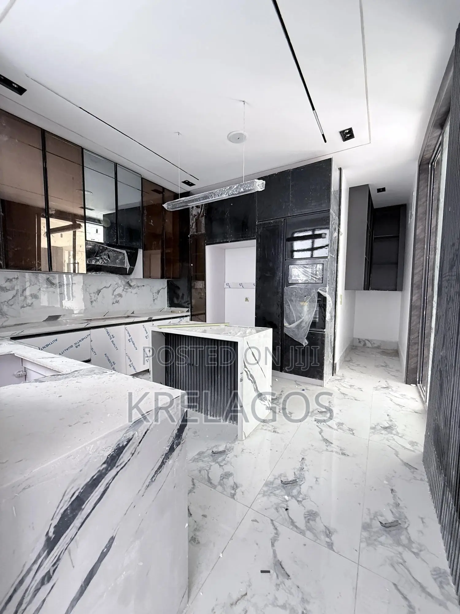 5bdrm Duplex in Lekki County, Ikota for sale