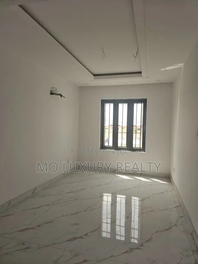 3bdrm Apartment in Ikate for rent