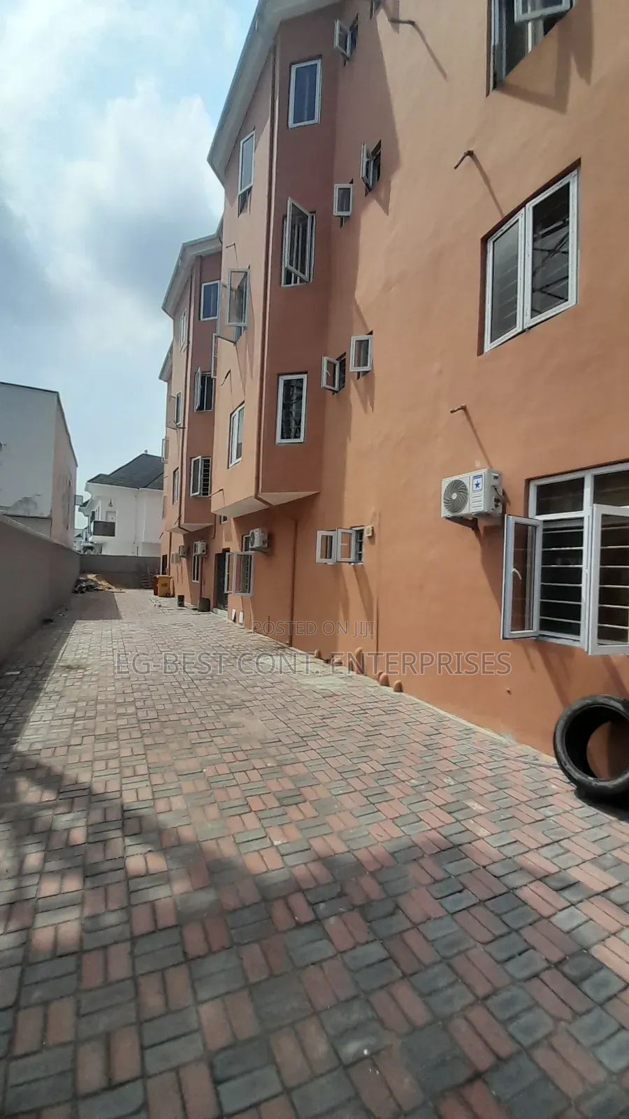 321sqm Commercial Property Space Available