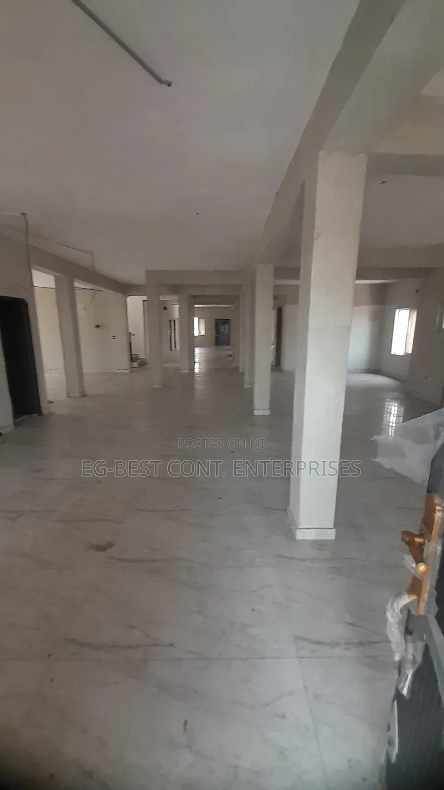321sqm Commercial Property Space Available