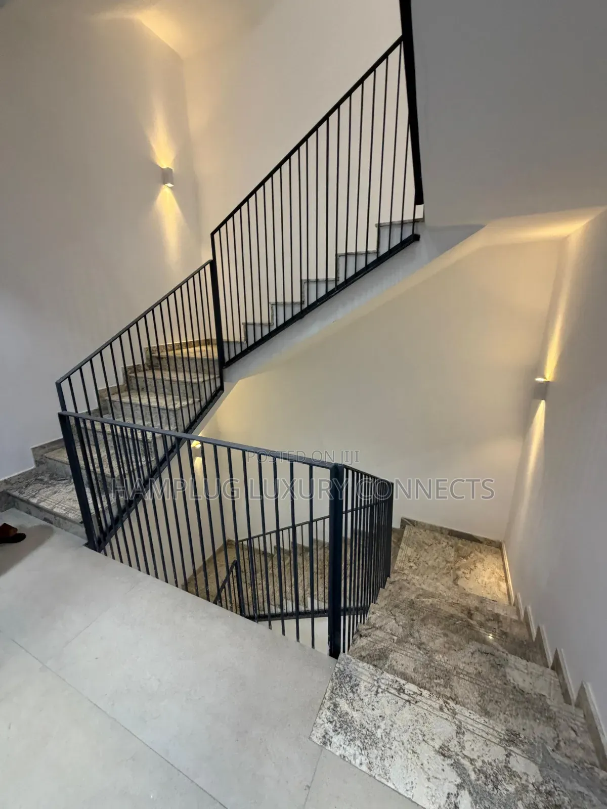 Furnished 5bdrm Duplex in Jahi for sale