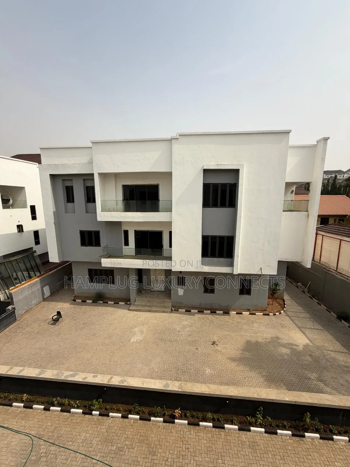 7bdrm Duplex in Asokoro for sale