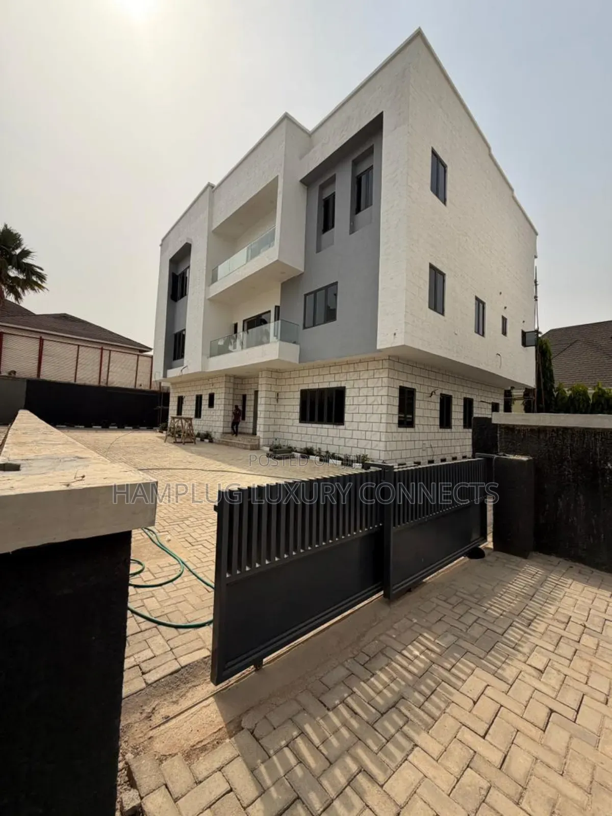 7bdrm Duplex in Asokoro for sale
