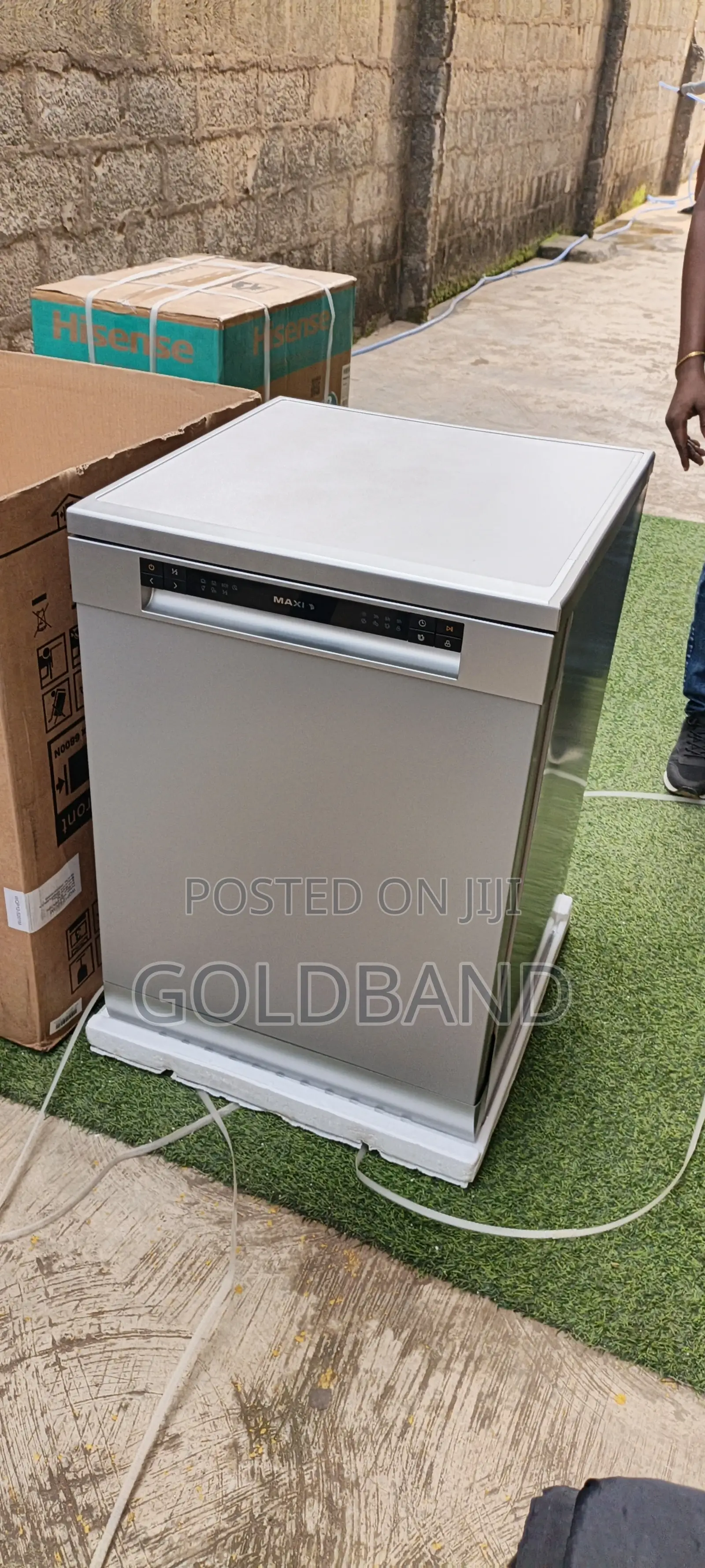 Maxi Dw-5201m High-Efficiency Dishwasher, Silver