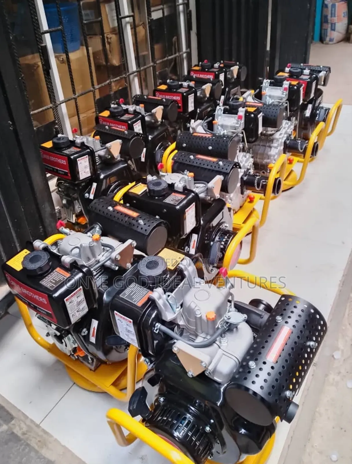 Engine-Driven Concrete Poker Vibrator Machines Used in Construction