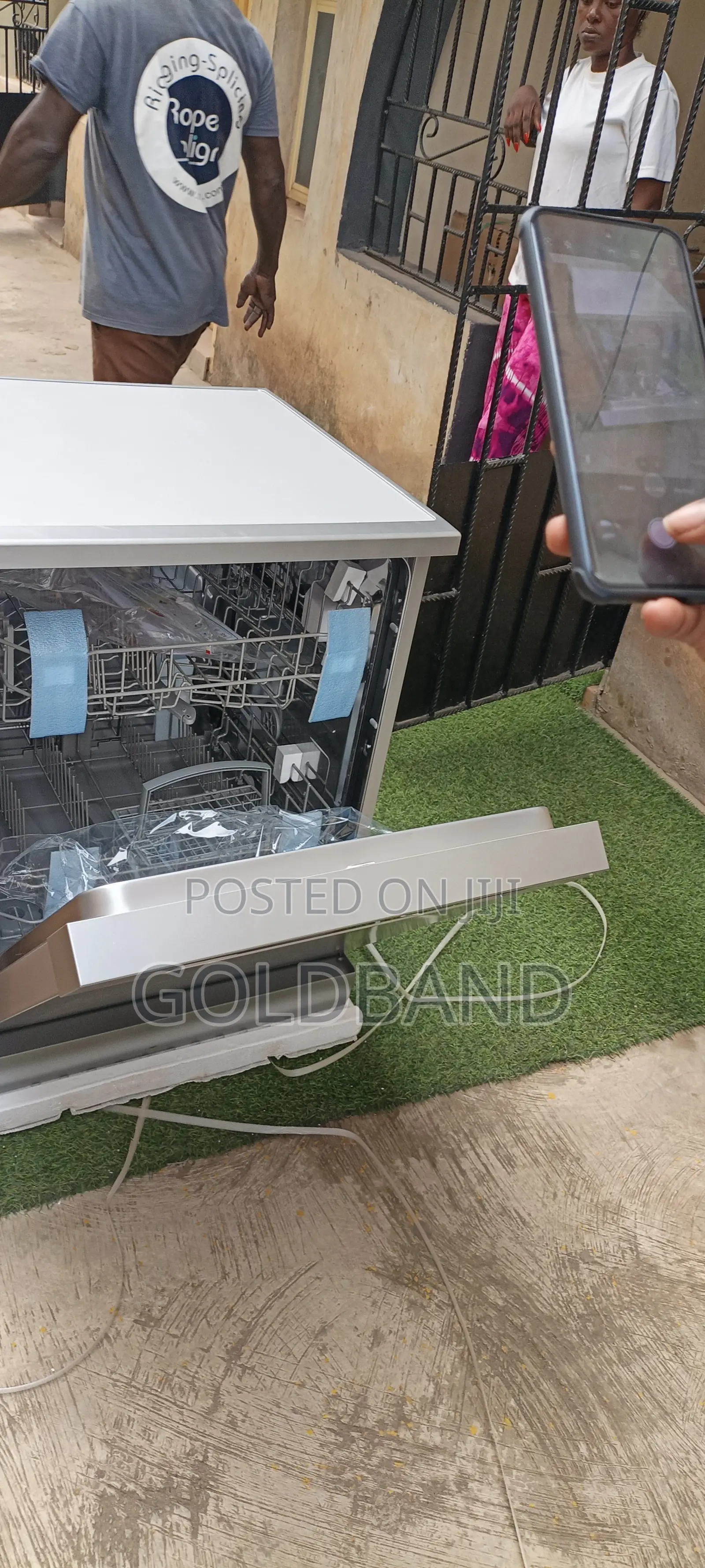 Maxi Dw-5201m Stylish Silver Kitchen Dishwasher