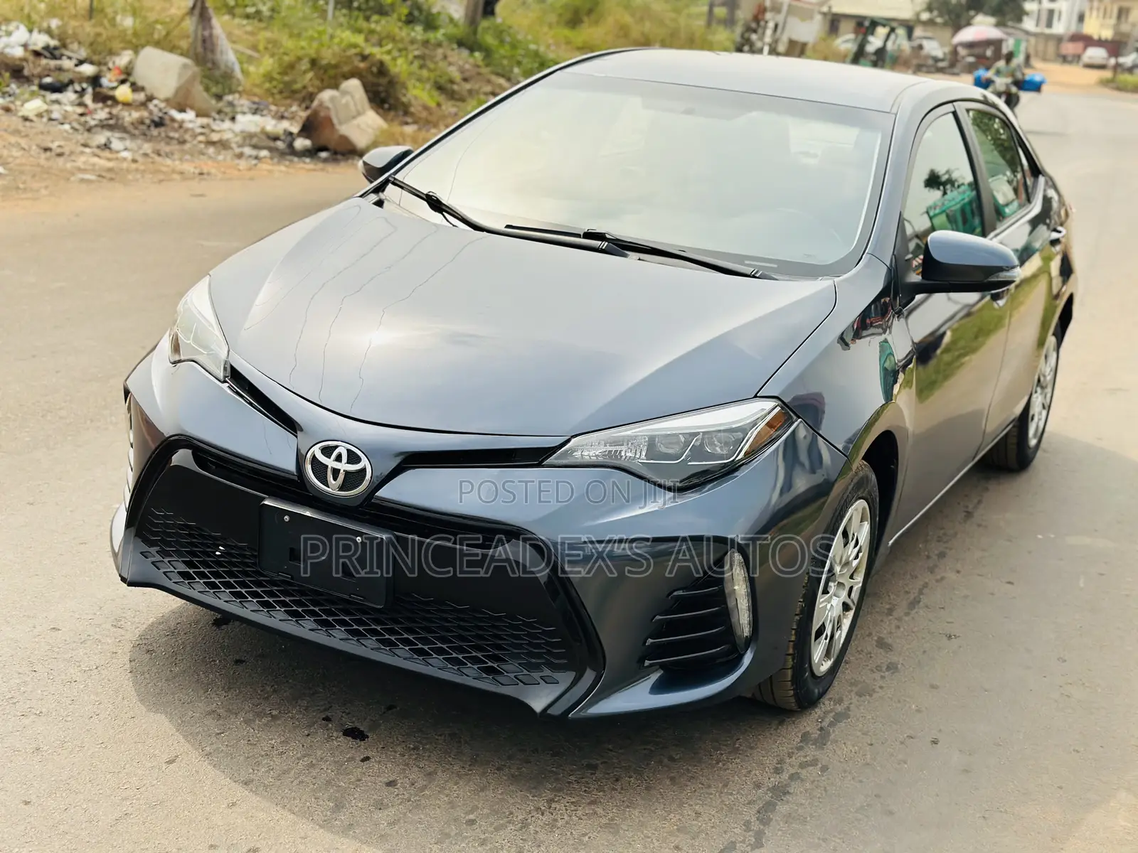 Toyota Corolla LE Plus 4dr Sedan (1.8L 4cyl CVT) 2014 Blue