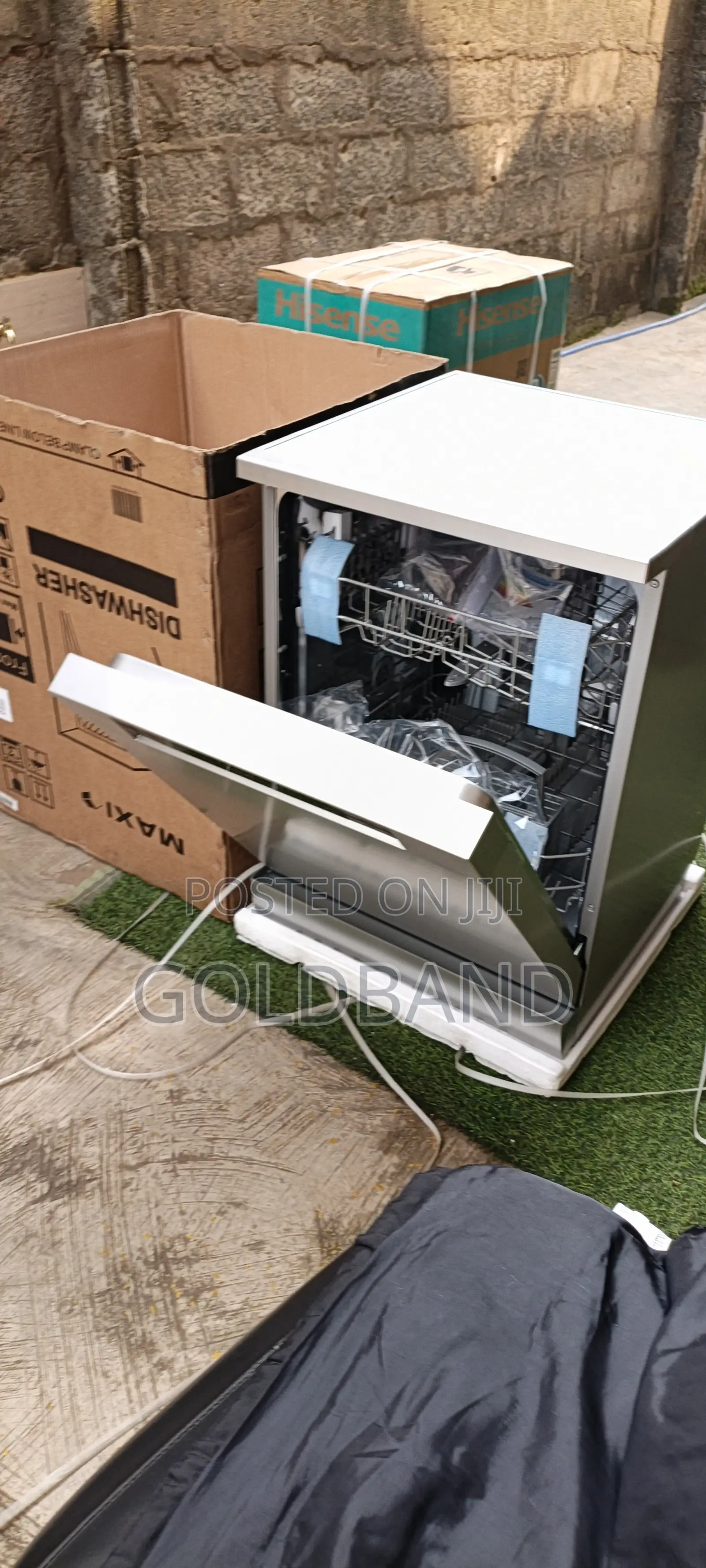 Maxi Dw-5201m Family-Size Dishwasher – Silver