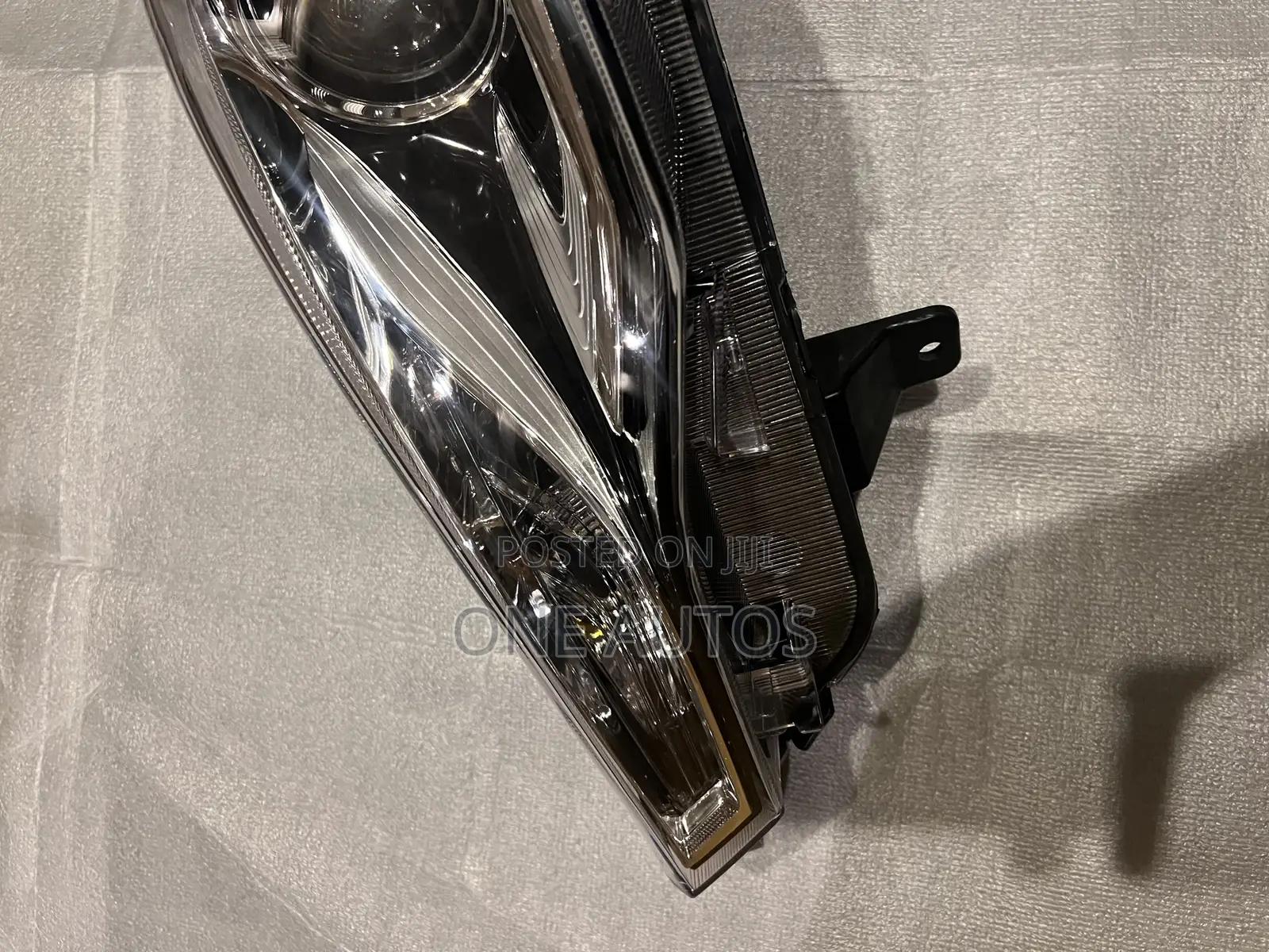 Changan Alsvin Headlamp