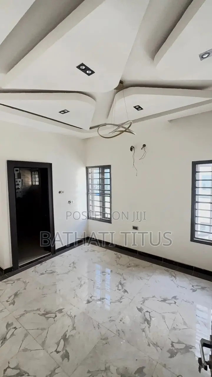 4bdrm Duplex in Wuye for sale