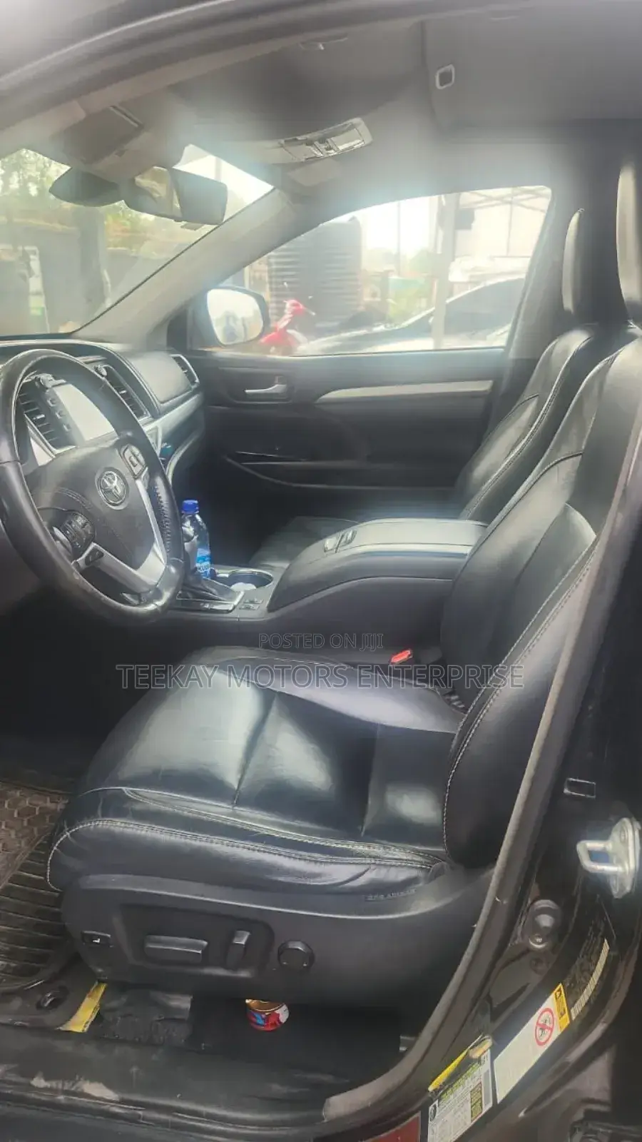 Toyota Highlander XLE 4x2 V6 (3.5L 6cyl 8A) 2018 Black