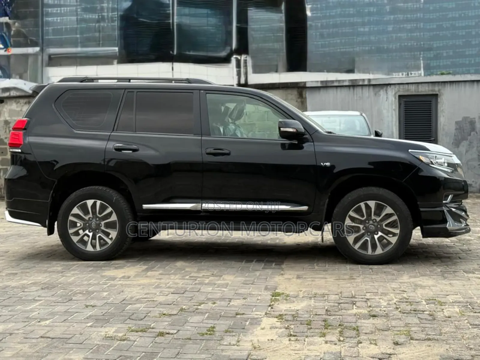 Toyota Land Cruiser Prado 2023 Black