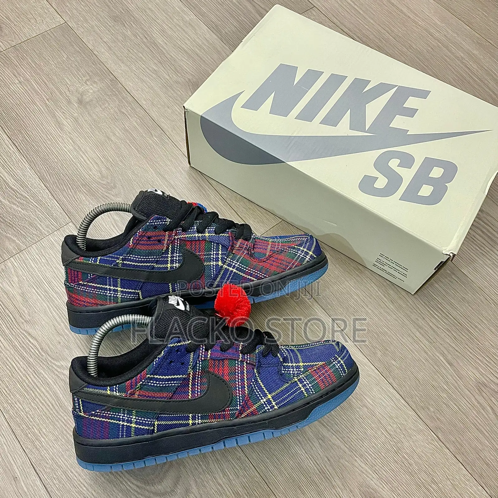 Original Nardwuar X Nike Sb Dunk Low Pro Sneakers